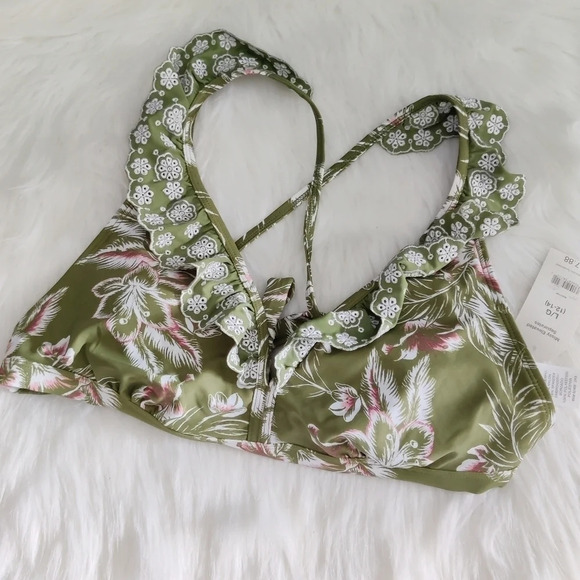 *NWT* Time and Tru Floral Halter Bikini Top - Picture 5 of 6